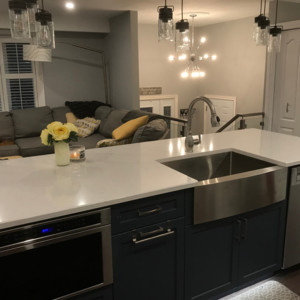 Home design - transitional home design idea