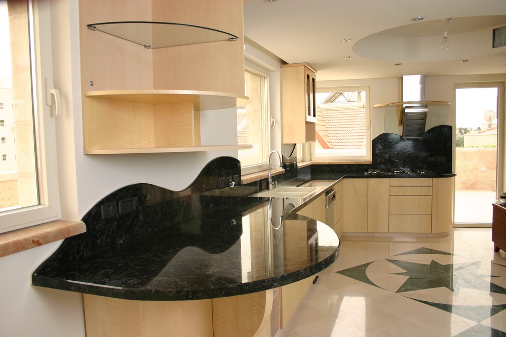 Кухонная столешница из гранита Volga Blue