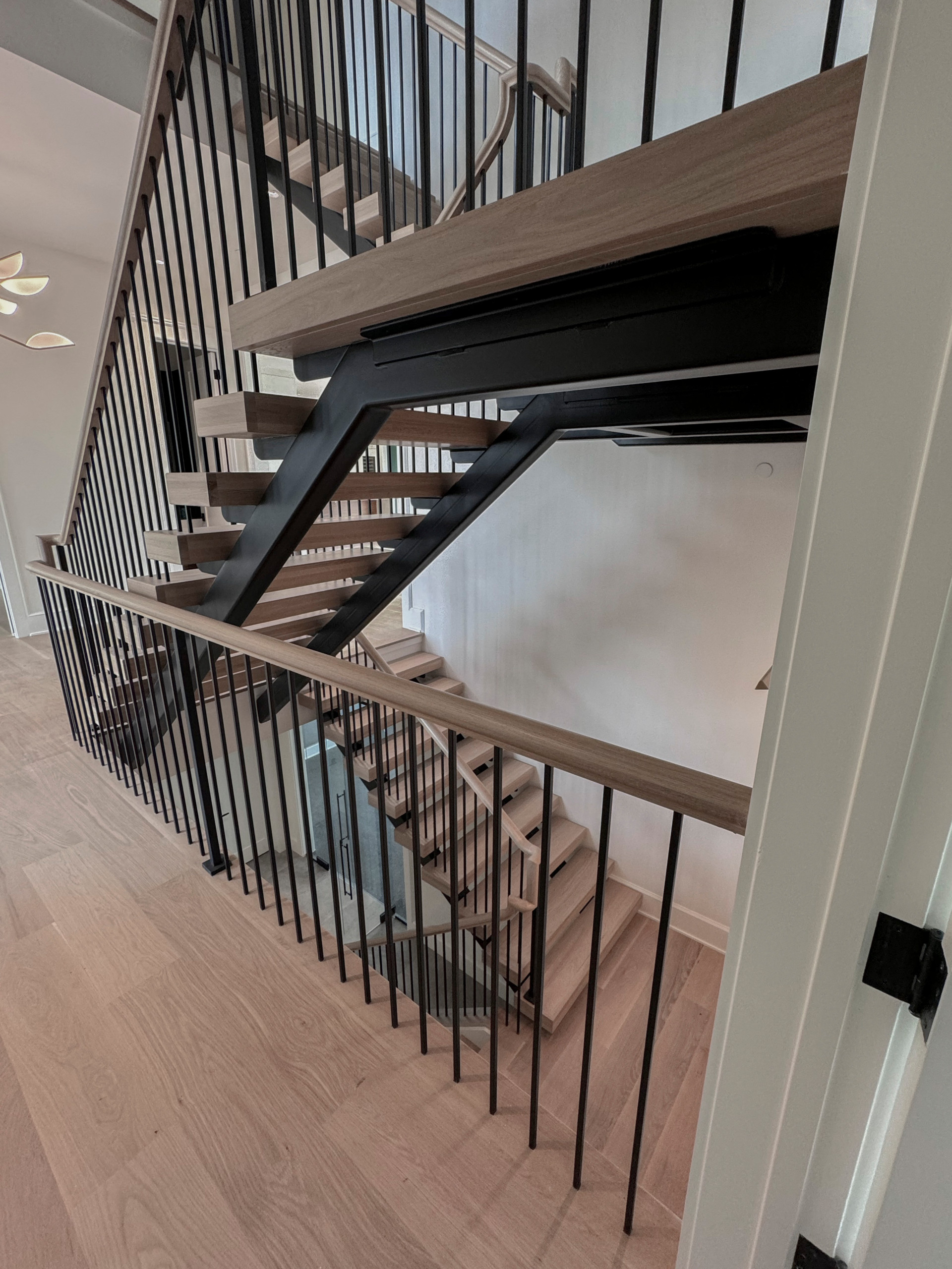 122_Modern Steel & Wood Floating Staircase, Arlington VA 22207