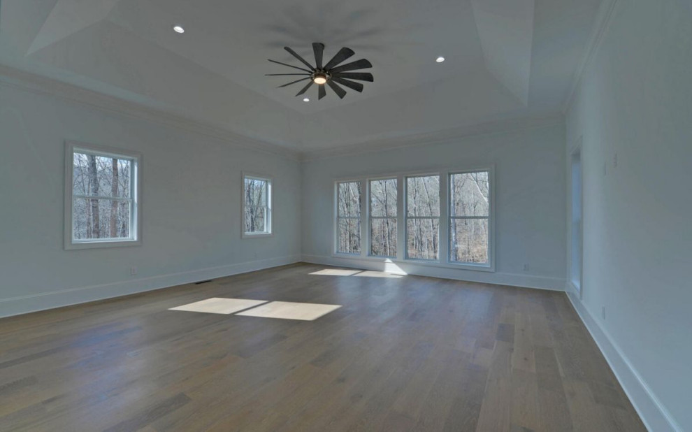 Inspiration for a transitional home gym in Atlanta with recessed.