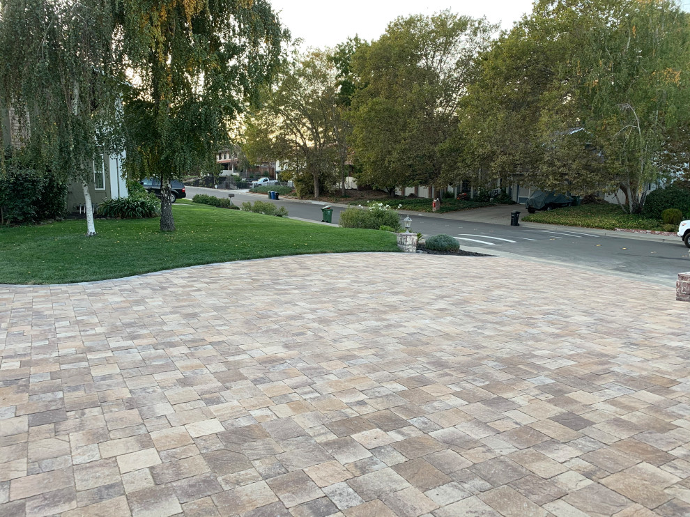 Interlocking Pavers for Driveways