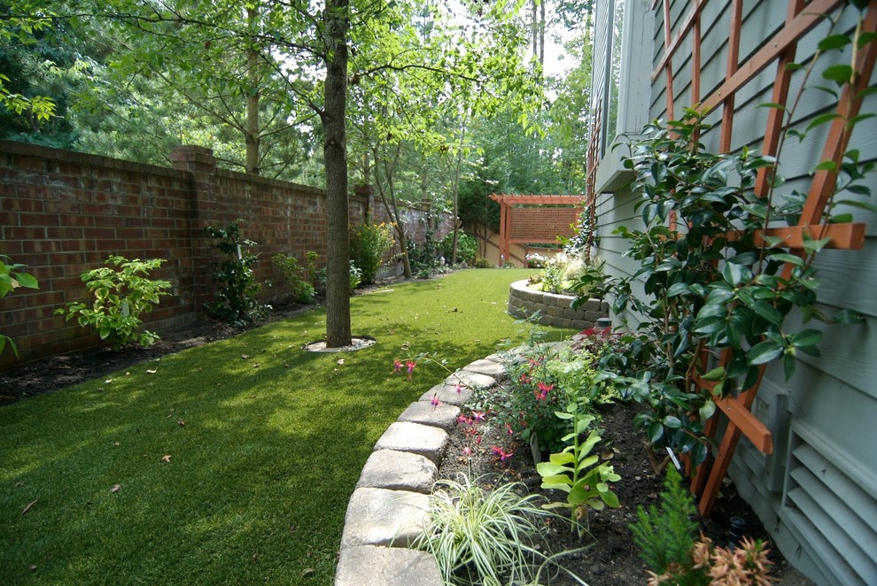 This is an example of a backyard mulch landscaping in Seattle.