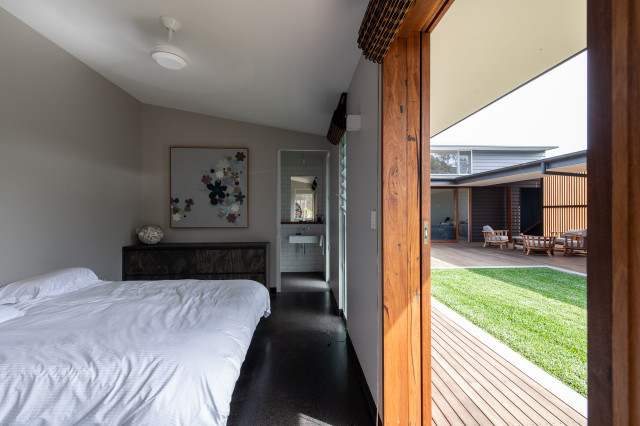 Gerroa contemporary-bedroom