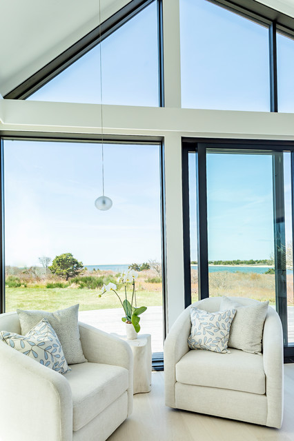 Thumb Point coastal-living-room