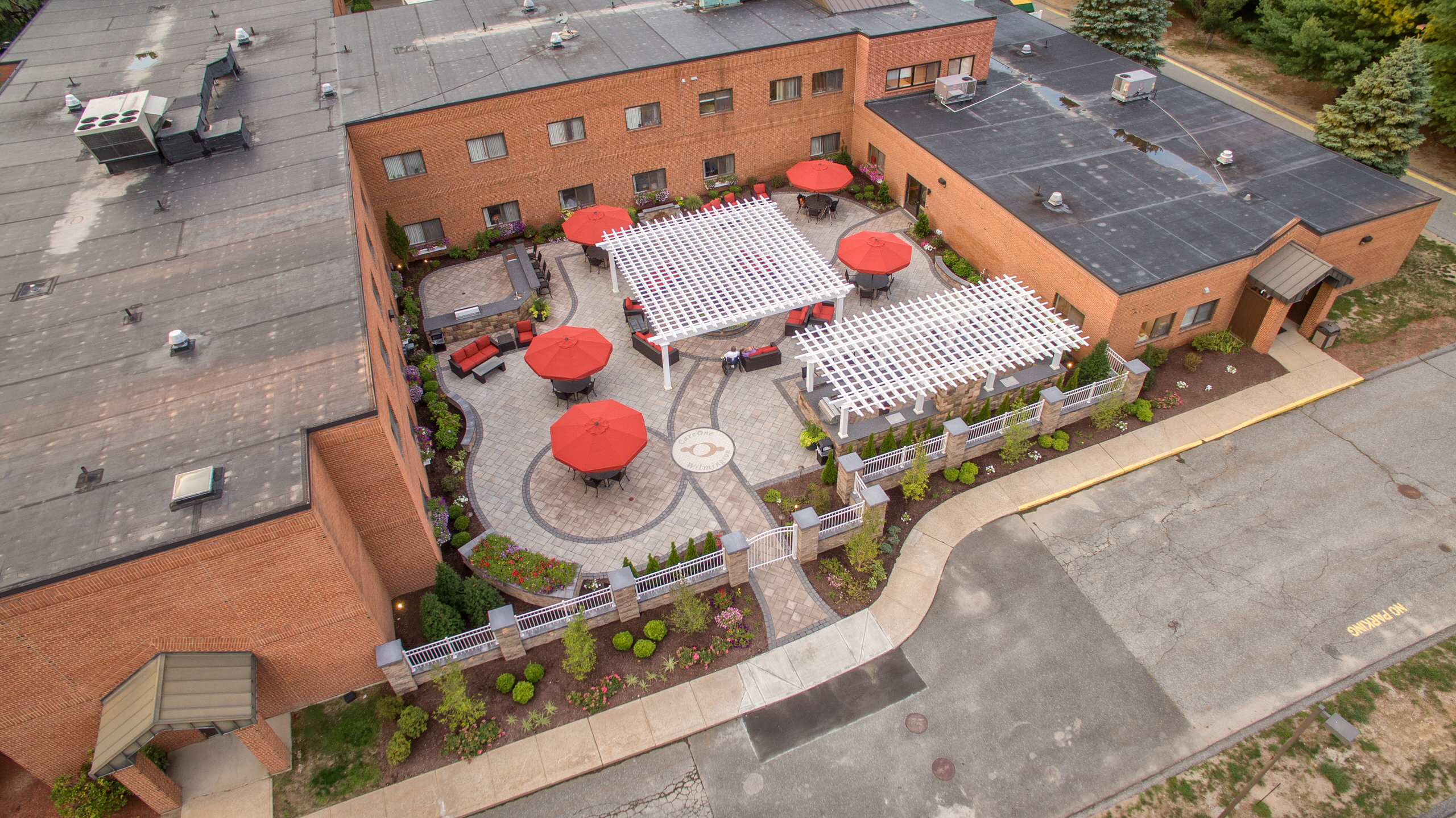 Wilmington, Massachusetts Courtyard