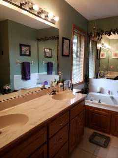 Before and After: 4 Bathrooms That Ditched the Tub (10 photos)