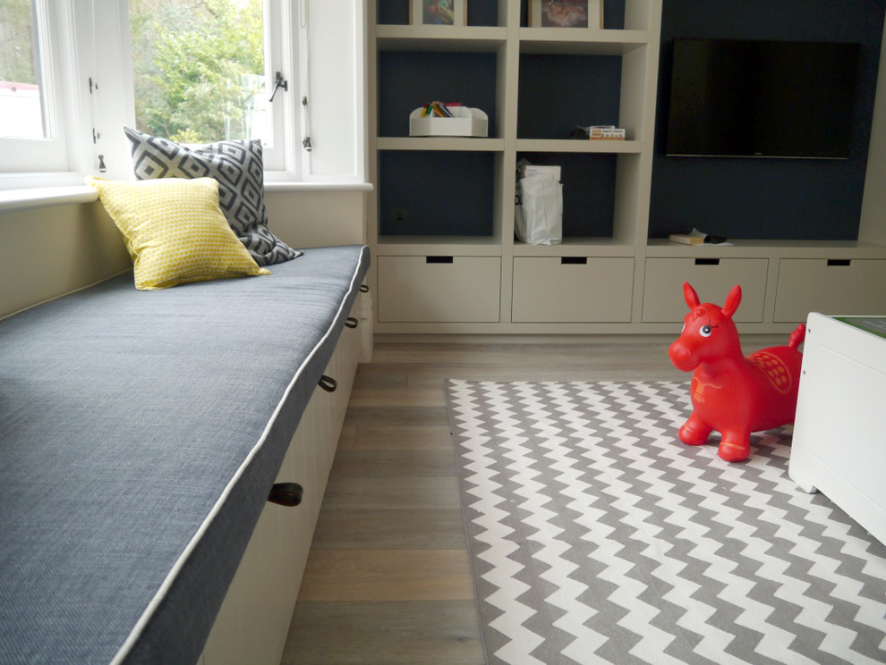 Contemporary living room in London.