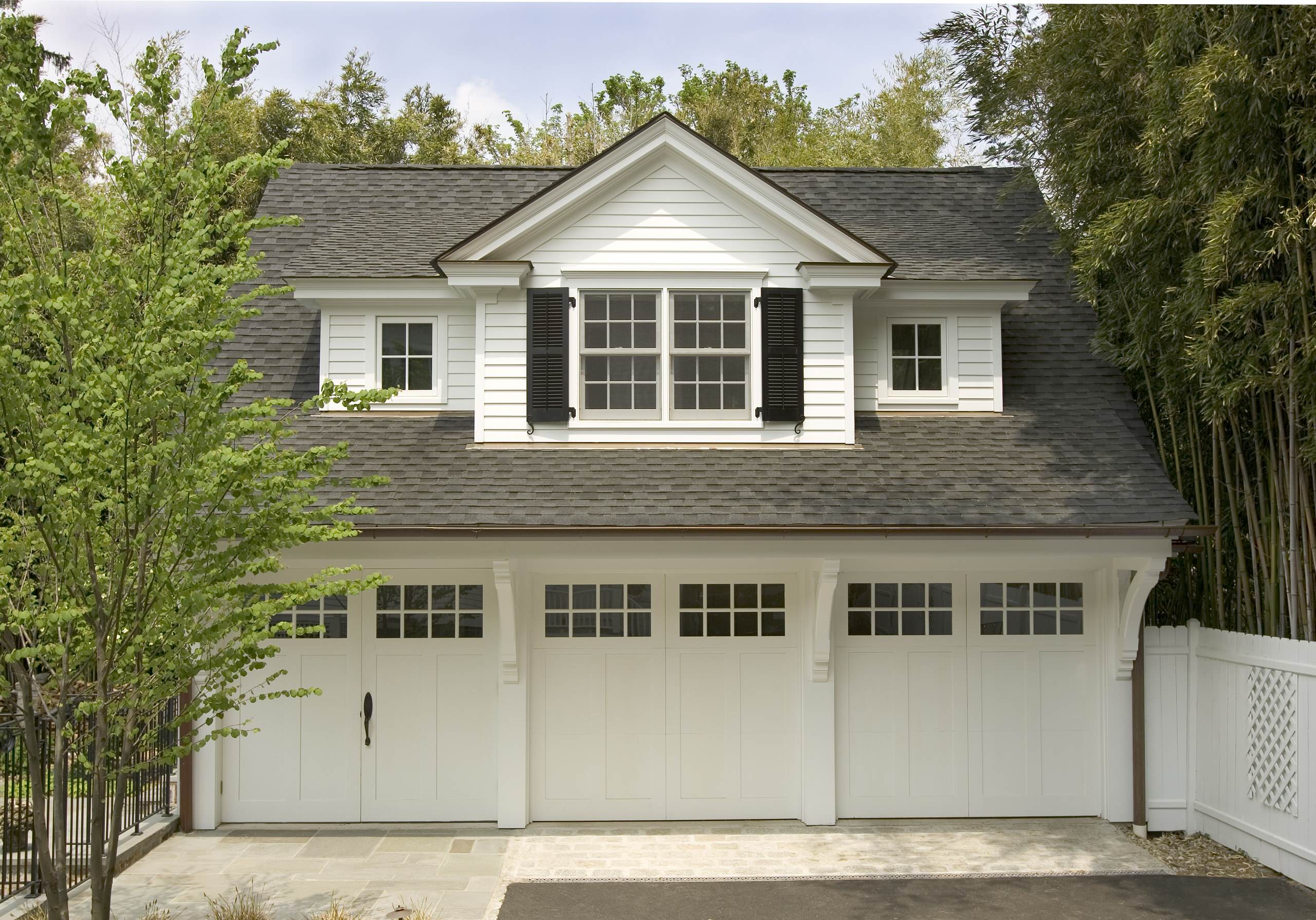 Light Above Garage Door Ideas Photos Houzz