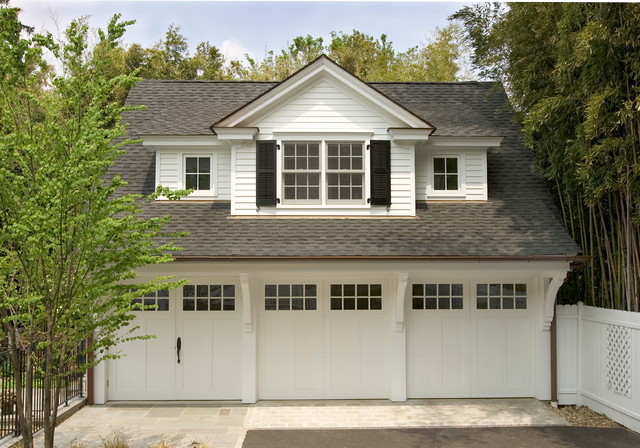 3 car garage traditional-car-porch