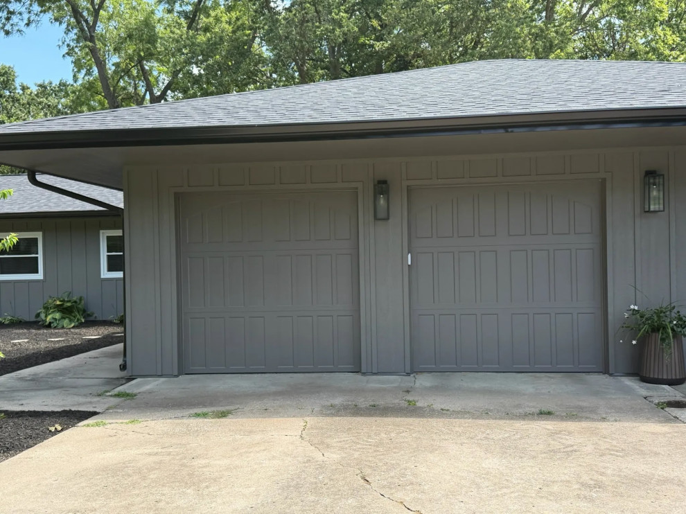 Exterior Home Remodel & Garage Renovation – Liberty, MO