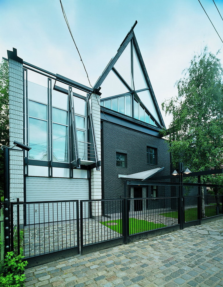 Дом в поселке Сокол