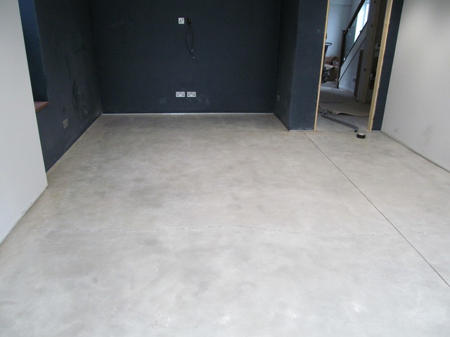 ITS AN INDUSTRIAL LOOKING POLISHED CONCRETE EFFECT FLOORING FOR ...