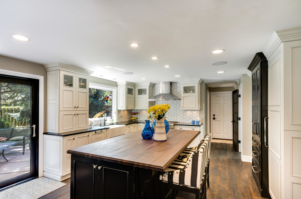Home design - transitional home design idea in Denver