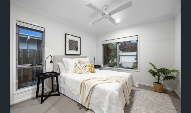 Home Staging contemporary-bedroom