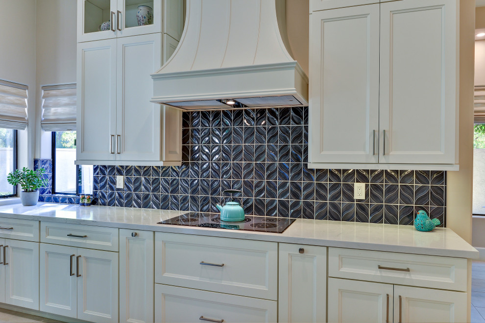 Transitional kitchen photo in Phoenix