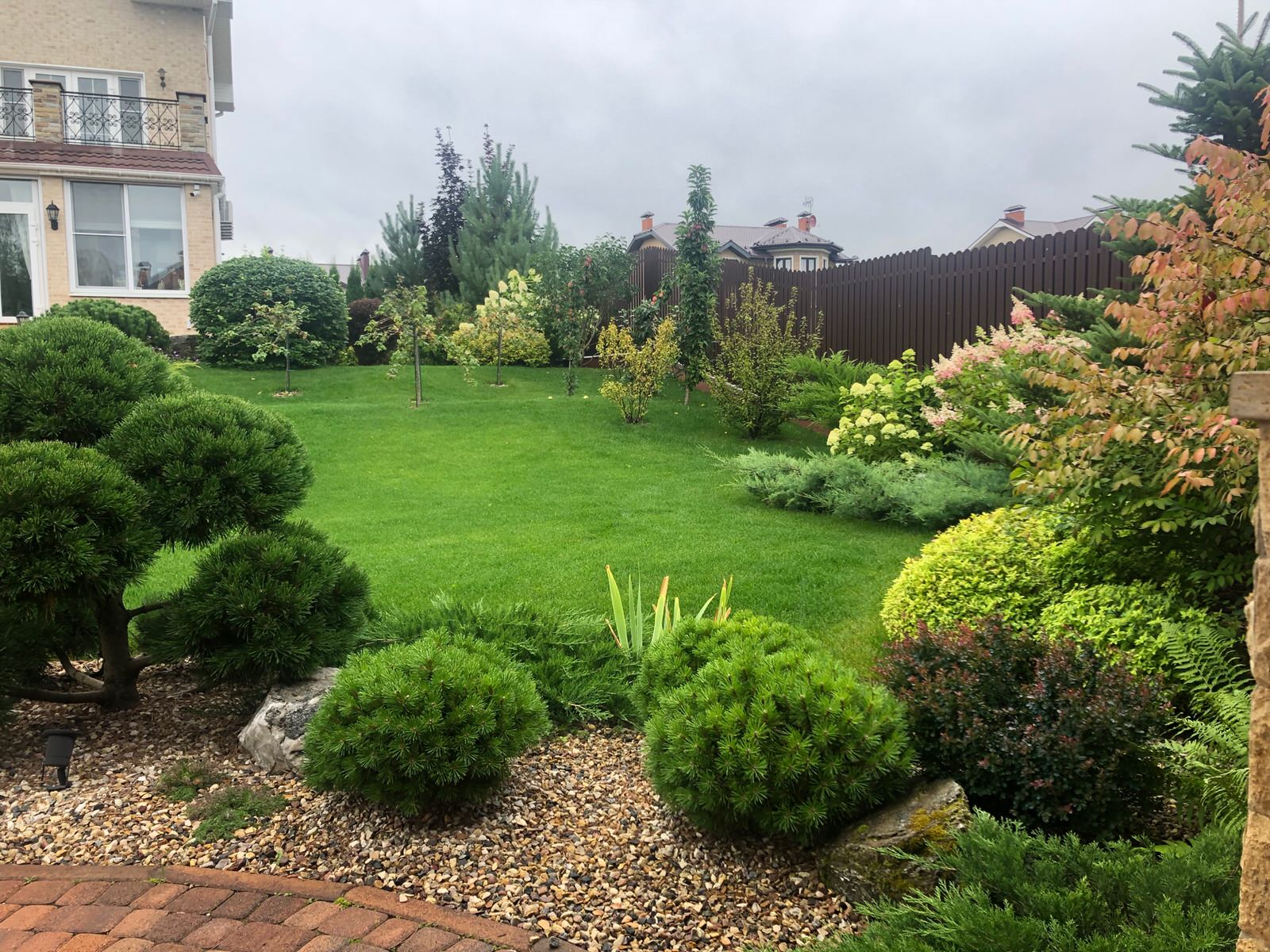 Укладка газона