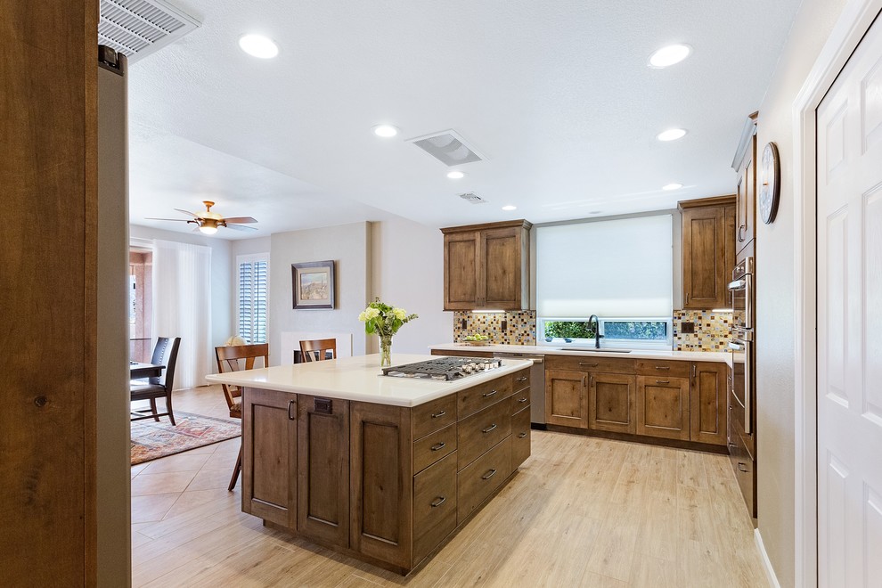 Kitchen - transitional kitchen idea in Phoenix