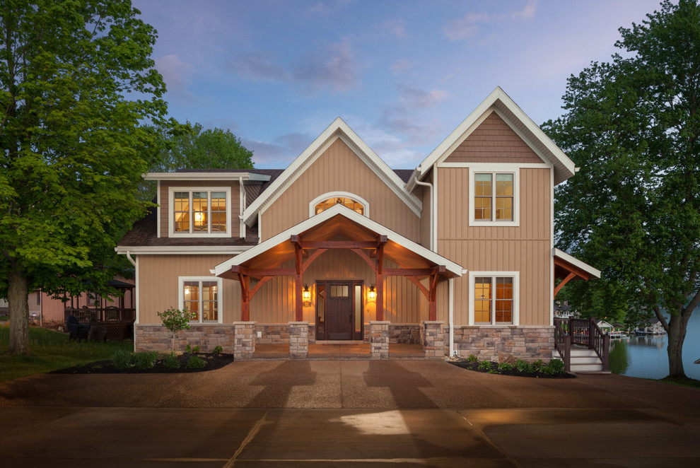 Inspiration for a rustic home design remodel in Columbus
