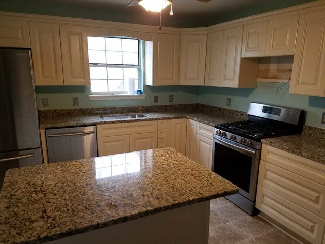 New Kitchen Cabinets And Counters In Alabaster Alabama