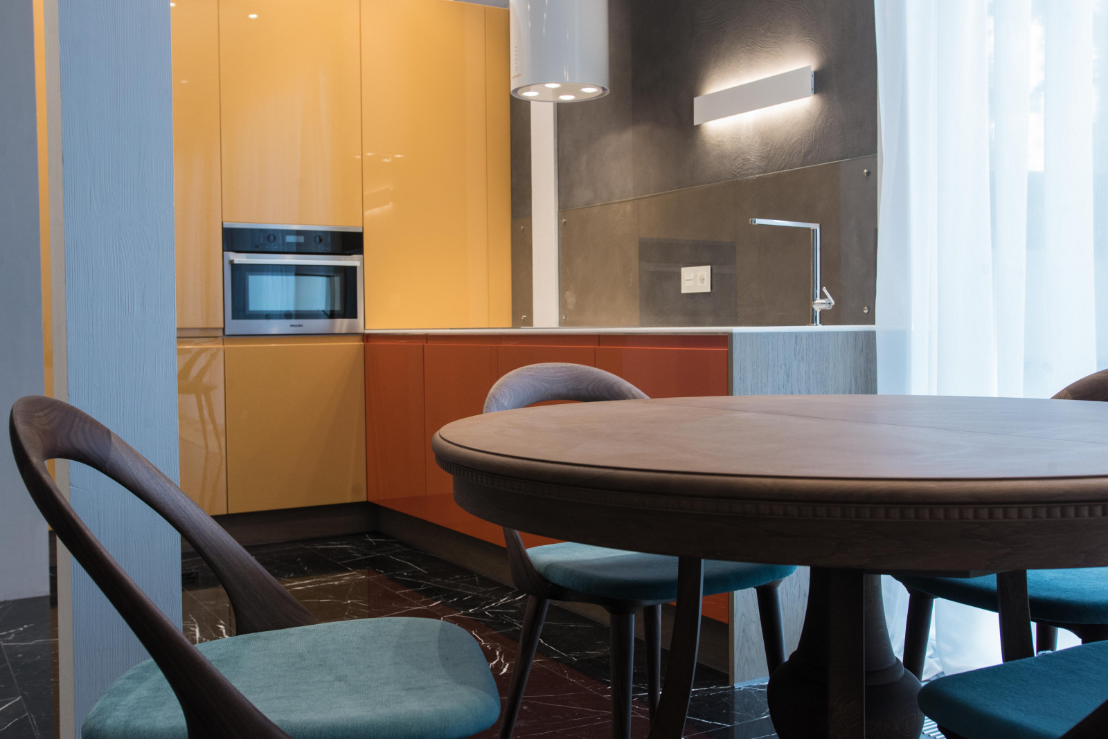 istHILLS бассейн в Подмосковье dcCONSTRUCTIONS.RU