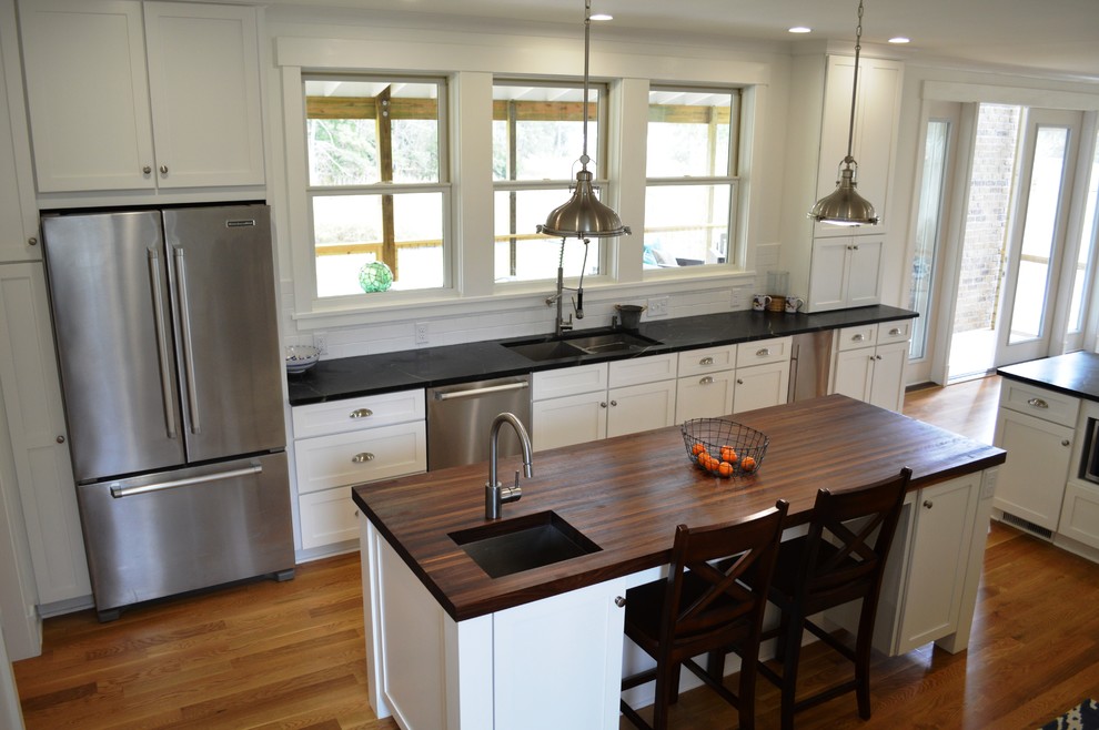 Crisp Modern Cottage