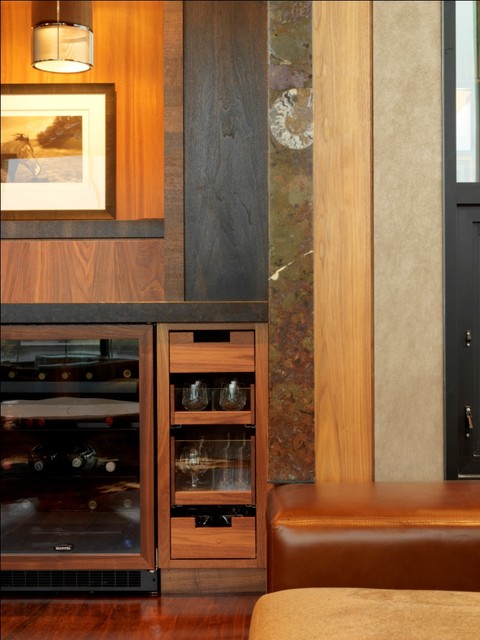 Quaker Bluff Residence rustic
