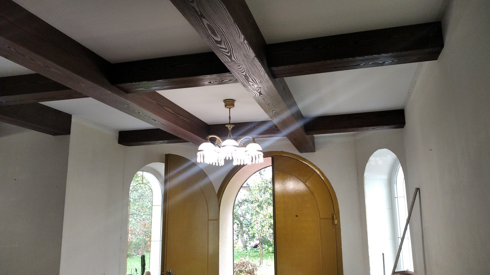 Кесонный потолок из массива дерева