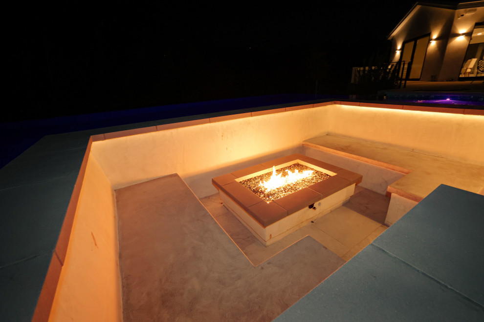 Agoura Hills New Build - Lobo Canyon