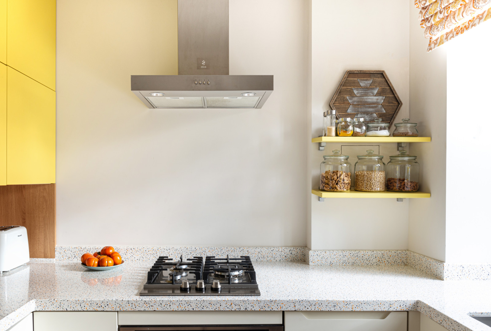 Квартира 38 кв м в старом фонде (Москва)