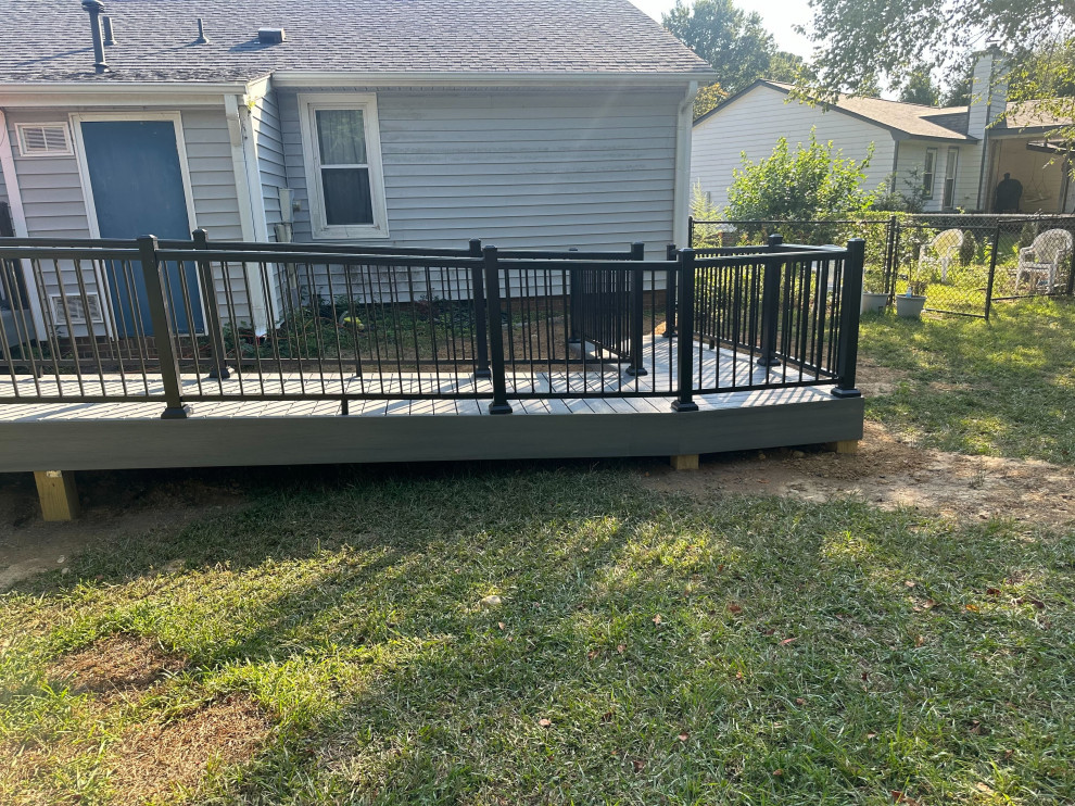 Composite Deck with Aluminum Rails
