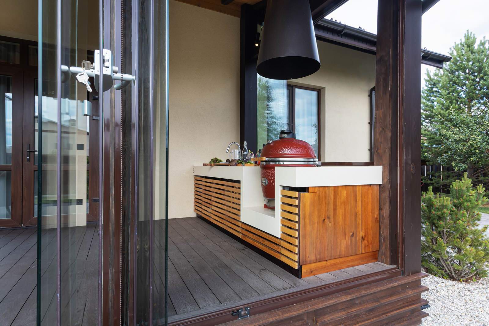 Остекленная терраса ЕЩЕ НЕМНОГО ЛЕТА