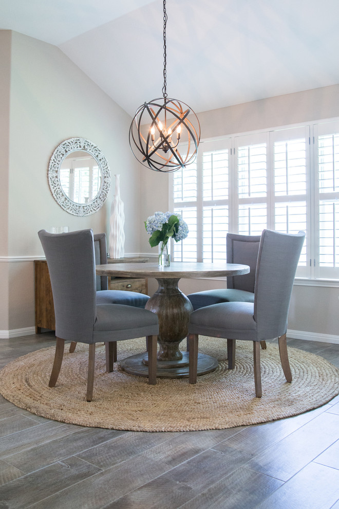 Dining room - transitional dining room idea in Austin