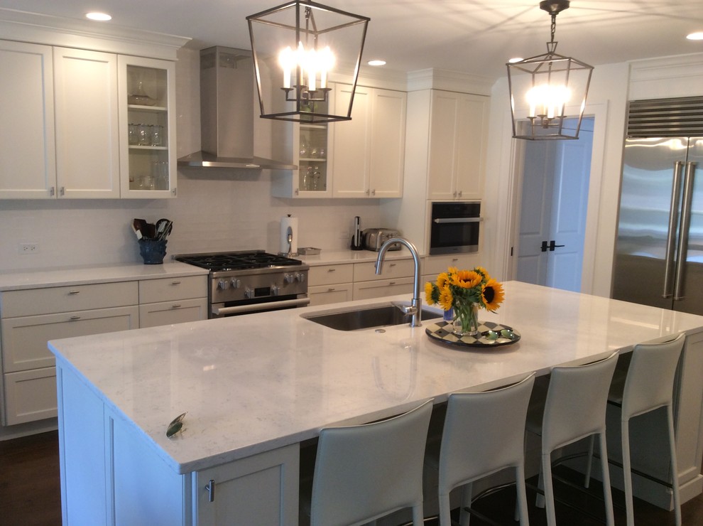 Example of a transitional kitchen design in New York