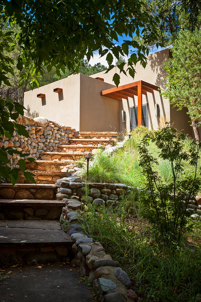 Inspiration for a contemporary exterior home remodel in Albuquerque
