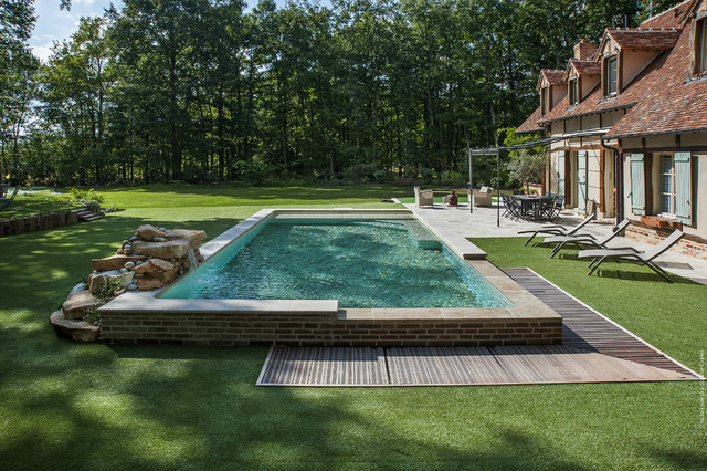 ADH Paysages contemporary-pools-and-hot-tubs