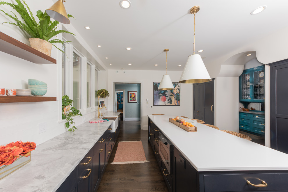 Example of a transitional kitchen design in Chicago