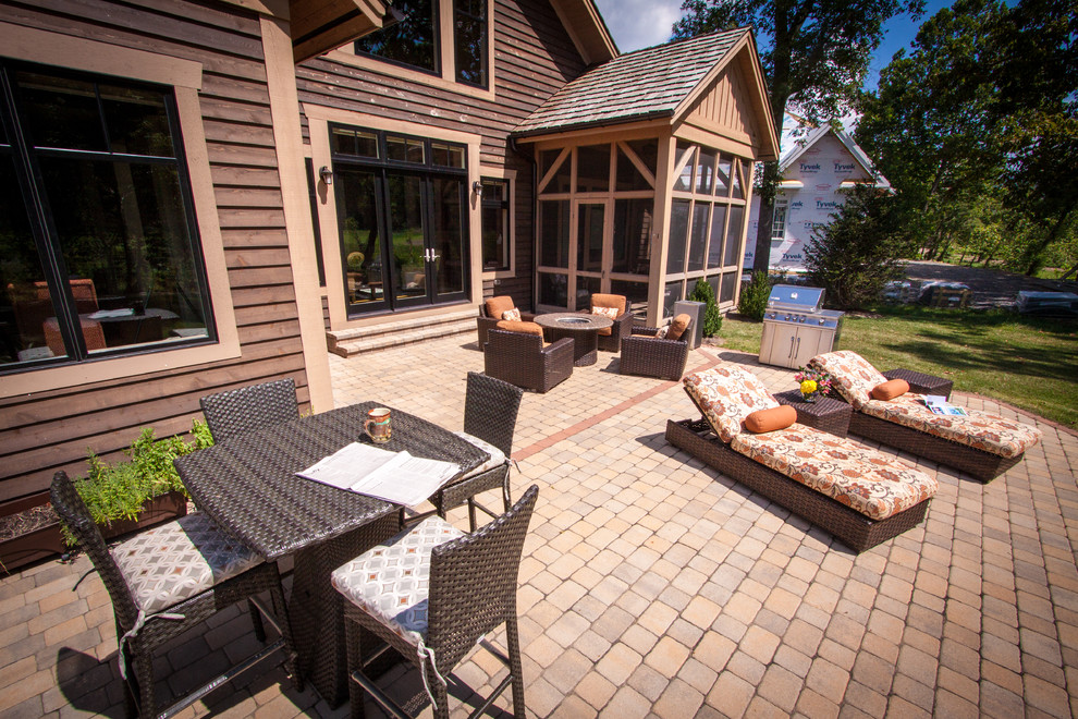 Home design - transitional home design idea