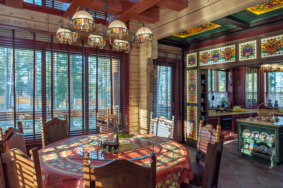 Дом с витражами