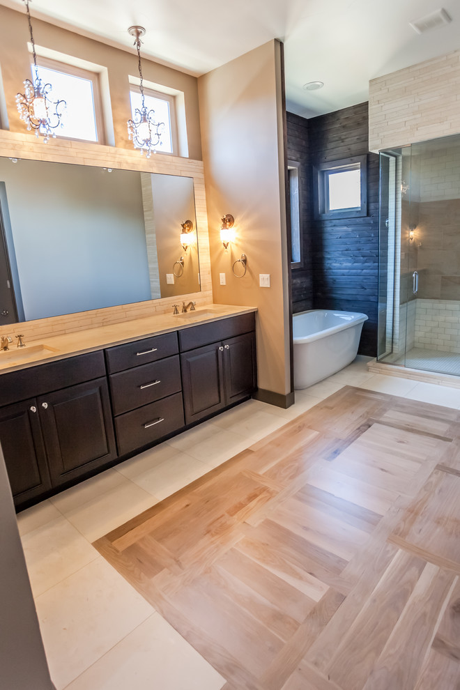 Home design - rustic home design idea in Denver