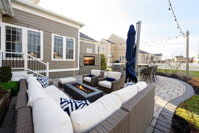 Transitional Patio nyklassisk-uteplats