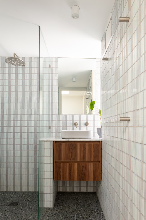 Space-Saving Elegance: White Kit Kat Tile Bathroom Backsplash for Smaller Spaces