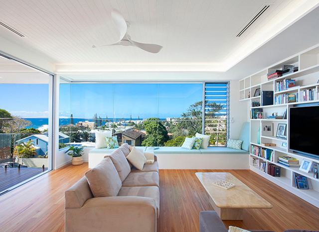 Small contemporary living room in Sunshine Coast.