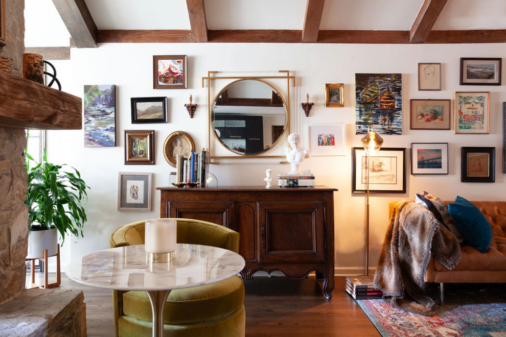 Example of a transitional home design design in Atlanta