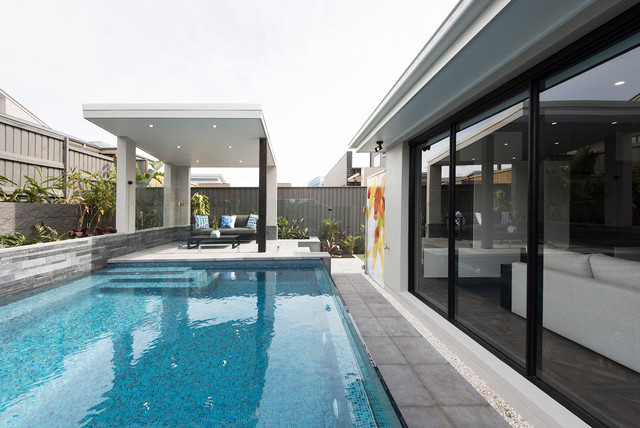 Manhattan contemporary-pools-and-hot-tubs