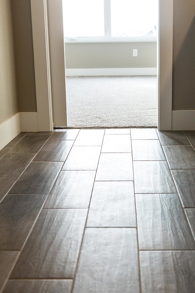 Inspiration for a transitional home design remodel in Cedar Rapids