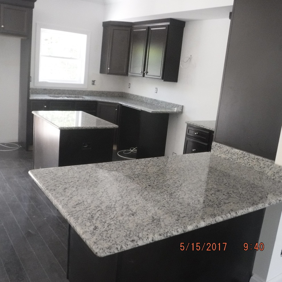 Kitchen - kitchen idea in Baltimore