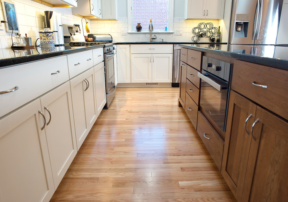 Example of a transitional kitchen design in DC Metro