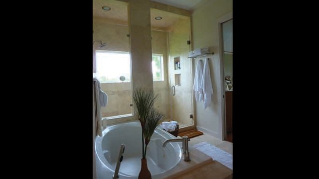 Bathrooms By MW Design & Construction klassisch-badezimmer