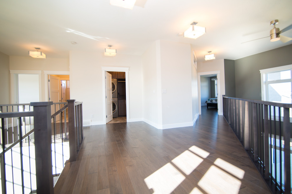 Home design - transitional home design idea
