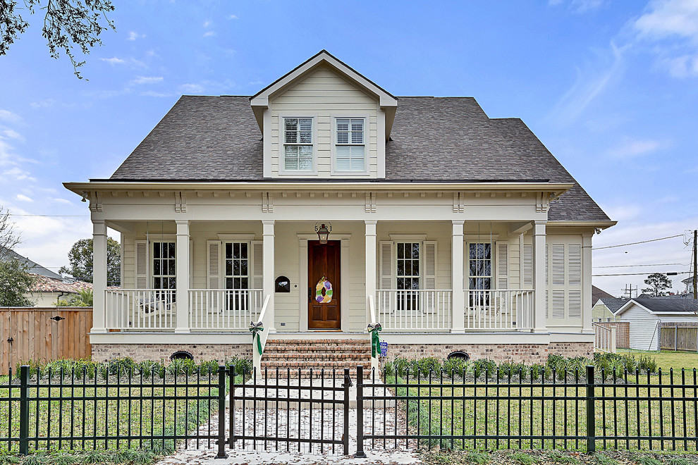 Traditional exterior in New Orleans.